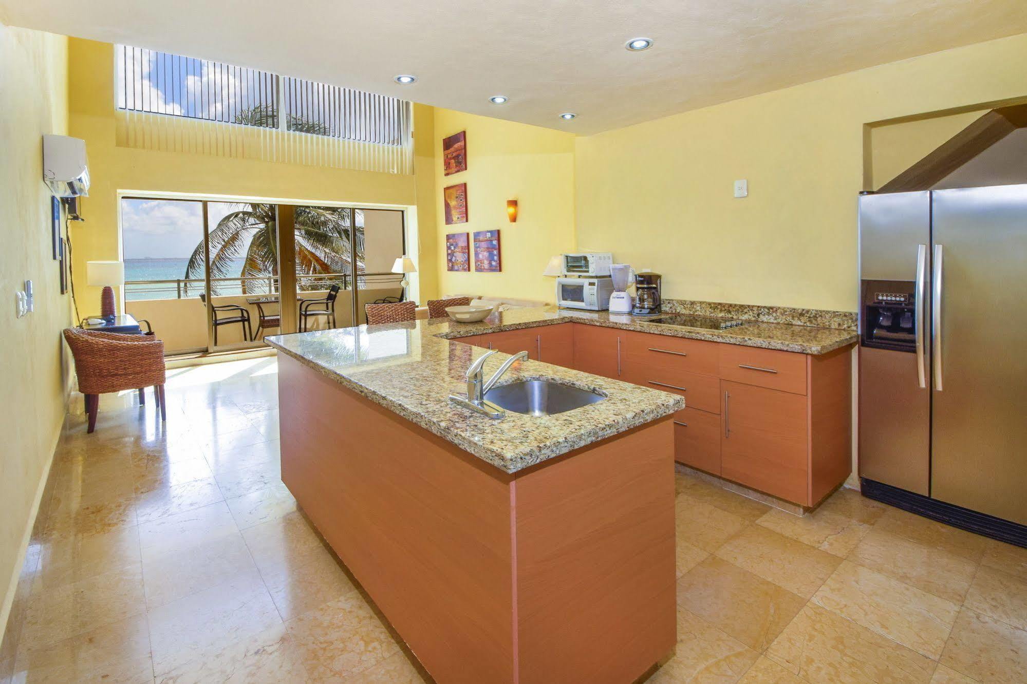Ocean Plaza Condos Playa del Carmen Buitenkant foto